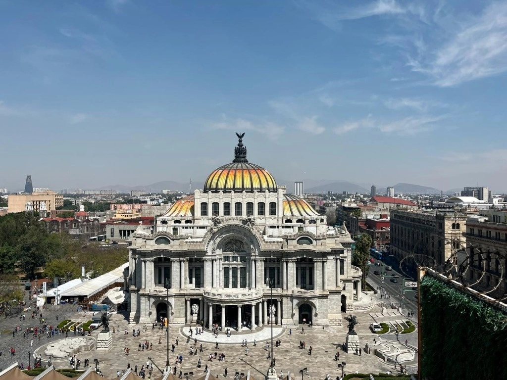 El Palacio de Bellas Artes visto desde las alturas, en la Ciudad de México, el 25 de febrero de 2024. Foto Luis Castillo
