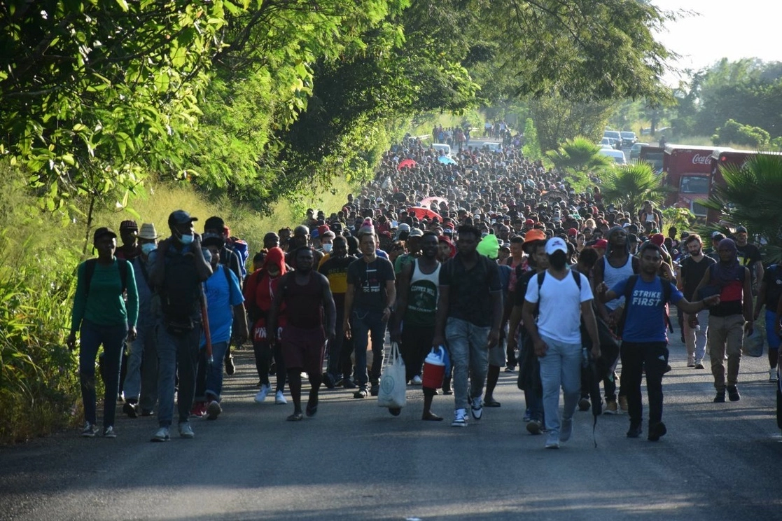 Migrantes salen de Tapachula, Chiapas, rumbo a los Estados Unidos. Foto Cuartoscuro /Archivo