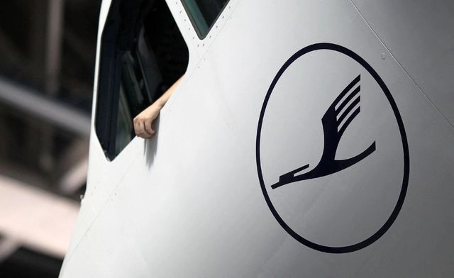 El grupo aerocomercial Lufthansa anunció la "suspensión de sus operaciones" en el espacio aéreo bielorruso. Foto Afp 