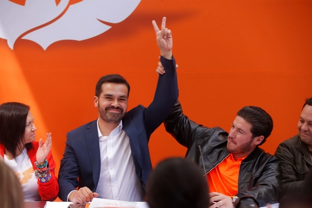 Jorge Álvarez Máynez y el gobernador de Nuevo León, Samuel García. Foto José Antonio López /Archivo