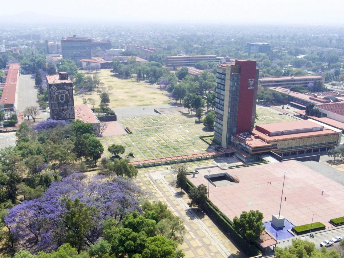 La Universidad Nacional Autónoma de México prolongó el plazo de hoy y hasta el 31 de marzo de 2021 de vigencia para la suspensión de la asistencia de universitarias presenciales. Foto La Jornada / Archivo