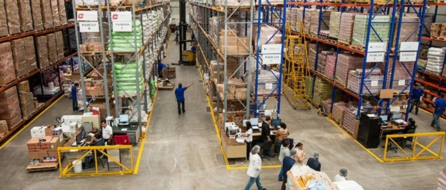 La empresa Cospmopolitan se encargana de alimentar a más de 12 mil hombres y mujeres privados de la libertad en BC. Foto tomada de la página web www.lacosmopolitana.com.mx