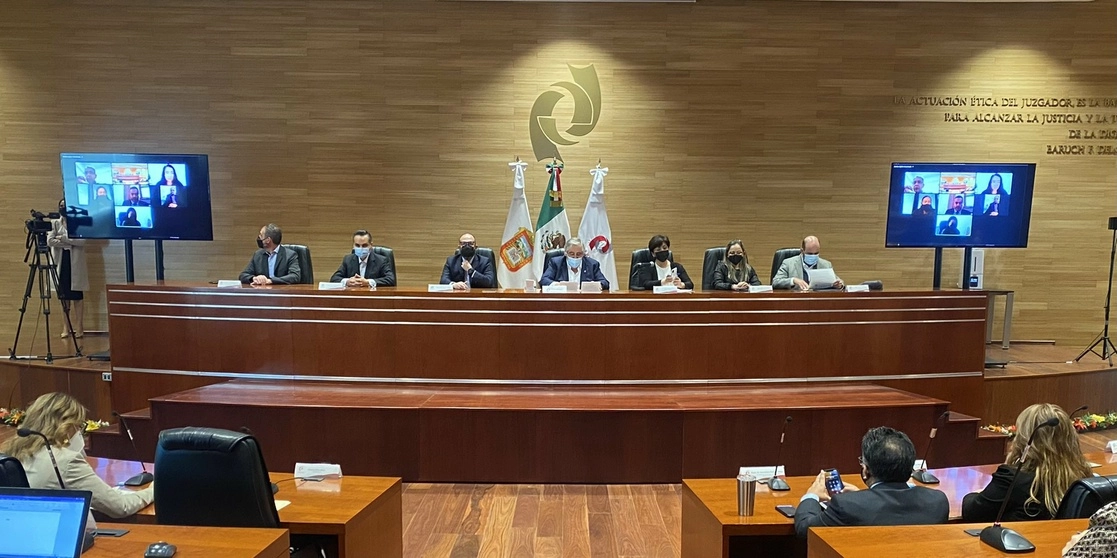 Sesión en la sede del Poder Judicial del Estado de México. Foto tomada del Twitter de @PJEdomex / Archivo