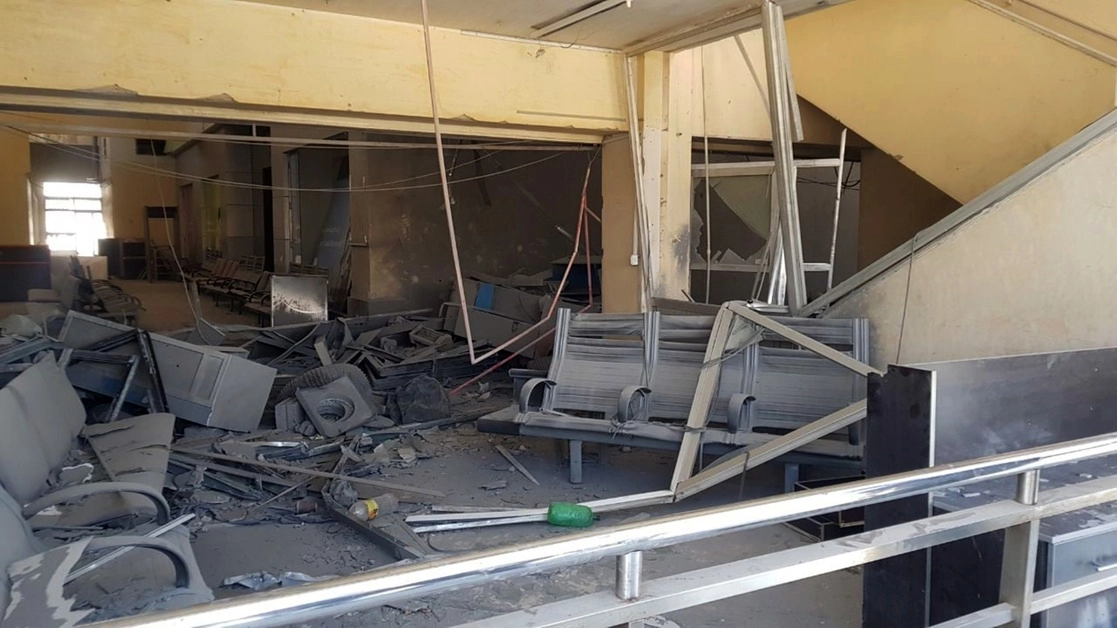 El ataque es el segundo en siete meses en dejar fuera de servicio a la terminal aérea de la capital de Siria. Foto Ap 