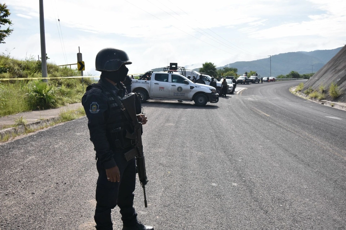 Operativo de seguridad en una carretera de Chilpancingo, Guerrero. Foto Cuartoscuro / Archivo