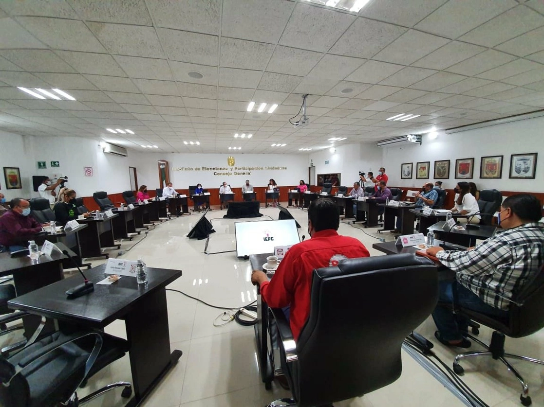 Sesión del Consejo General del Instituto de Elecciones y Participación Ciudadana de Chiapas, el 4 de junio de 2021. Foto tomada del Twitter del @IEPCChiapas 