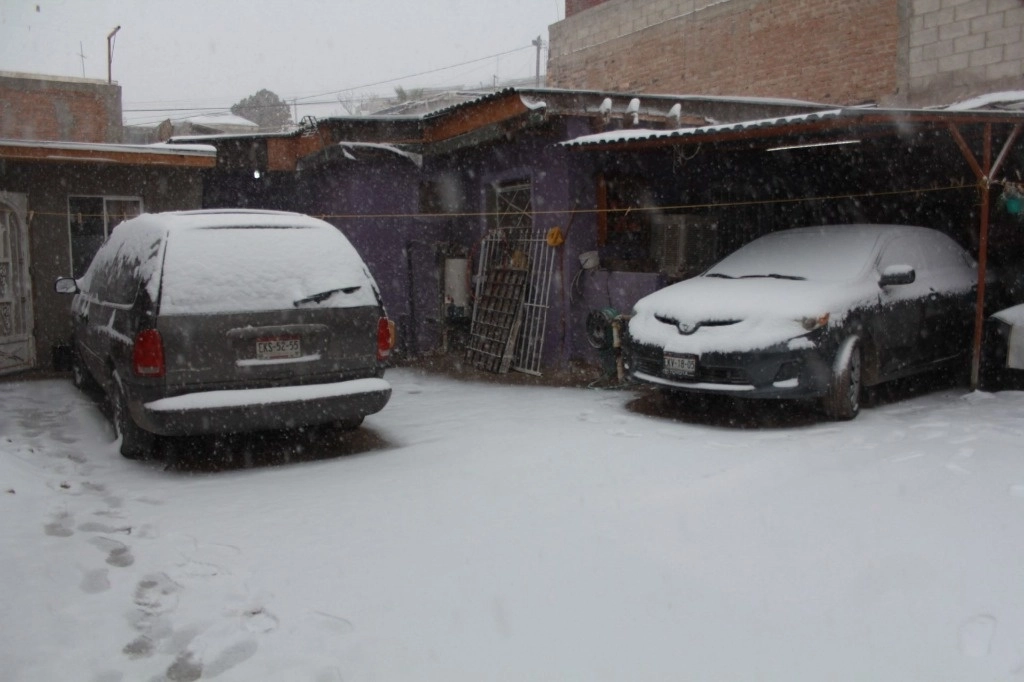 Autoridades de Chihuahua suspendieron el regreso a clases oficial ante el pronóstico de nevada en varios puntos de la entidad. Foto Cuartoscuro/Archivo