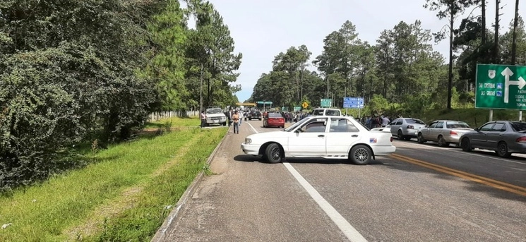 En imagen de archivo, bloqueo en  la comunidad de Rancho Nuevo, municipio de San Cristóbal. Foto La Jornada