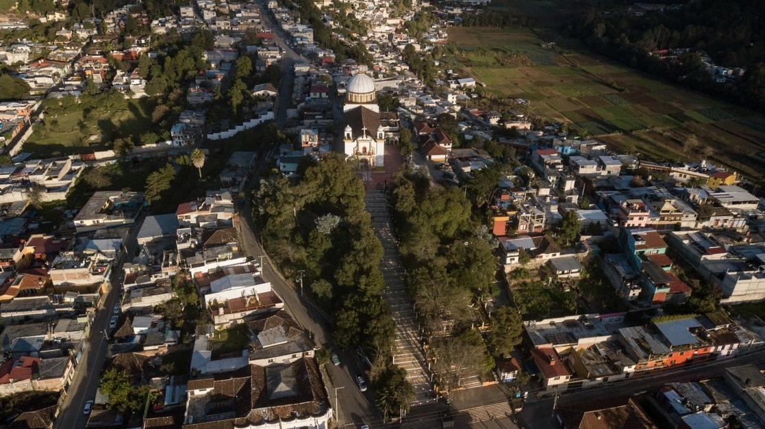 El desabastecimiento llegó al centro de San Cristóbal de las Casas (en la imagen), La Almolonga, Peje de Oro y el pozo Santa María. Foto Cuartoscuro / Archivo