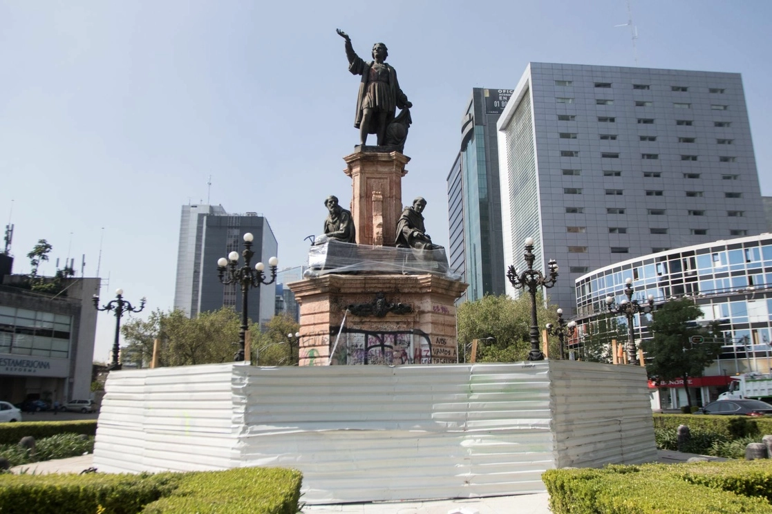 La estatua de Cristóbal Colón será enviada al parque Las Américas, ubicado en la alcaldía Miguel Hidalgo. Foto Cuartoscuro / Archivo