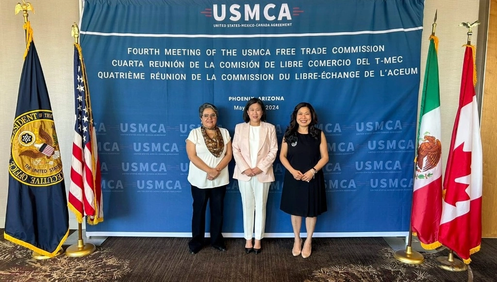 Cuarta reunión de la Comisión de Libre Comercio del T-MEC, con la participación en Estados Unidos de la Representante Comercial de ese país, Katherine Tai; la ministra canadiense de Promoción de Exportaciones, Comercio Internacional y Desarrollo Económico, Mary Ng, y la secretaria de Economía, Raquel Buenrostro. Imagen tomada de @SE_mx