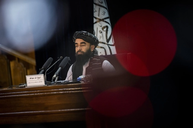 El vocero del gobierno, Zabihullah Mujahid, dejó abierta la posibilidad de incorporar a alguna mujer al liderazgo más tarde, pero no ofreció más detalles. Foto Ap 