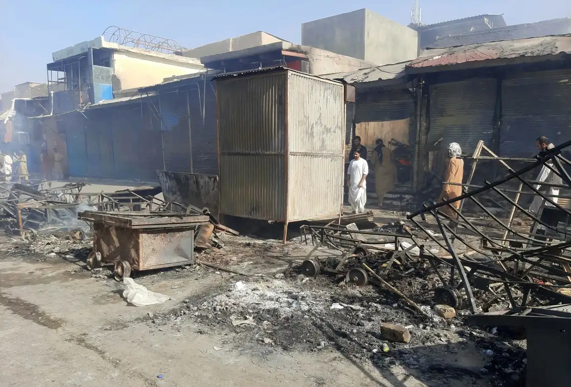 Daños causados por el enfrentamiento entre talibanes y las fuerzas de seguridad afganas, en la ciudad de Kunduz. Foto Ap
