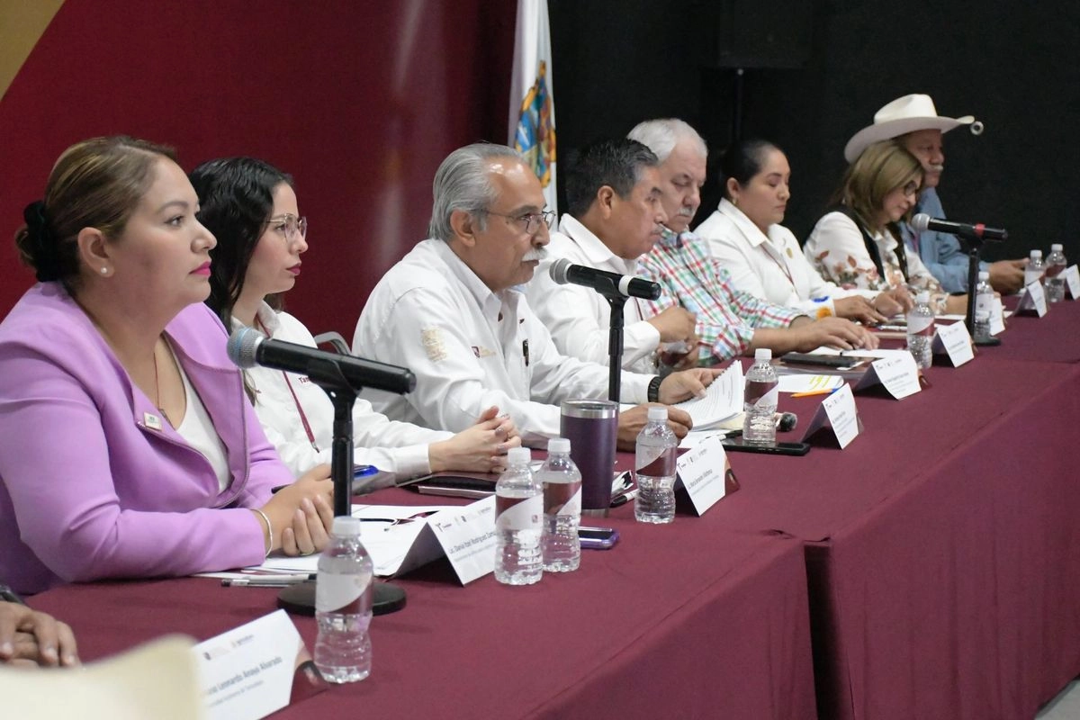 Antonio Varela Flores, secretario de Desarrollo Rural, informó durante una reunión del consejo Estatal Agropecuario que el gobierno de Tamaulipas gestiona este proyecto para que los productores de sorgo obtengan un precio que les permita hacer rentable su actividad.