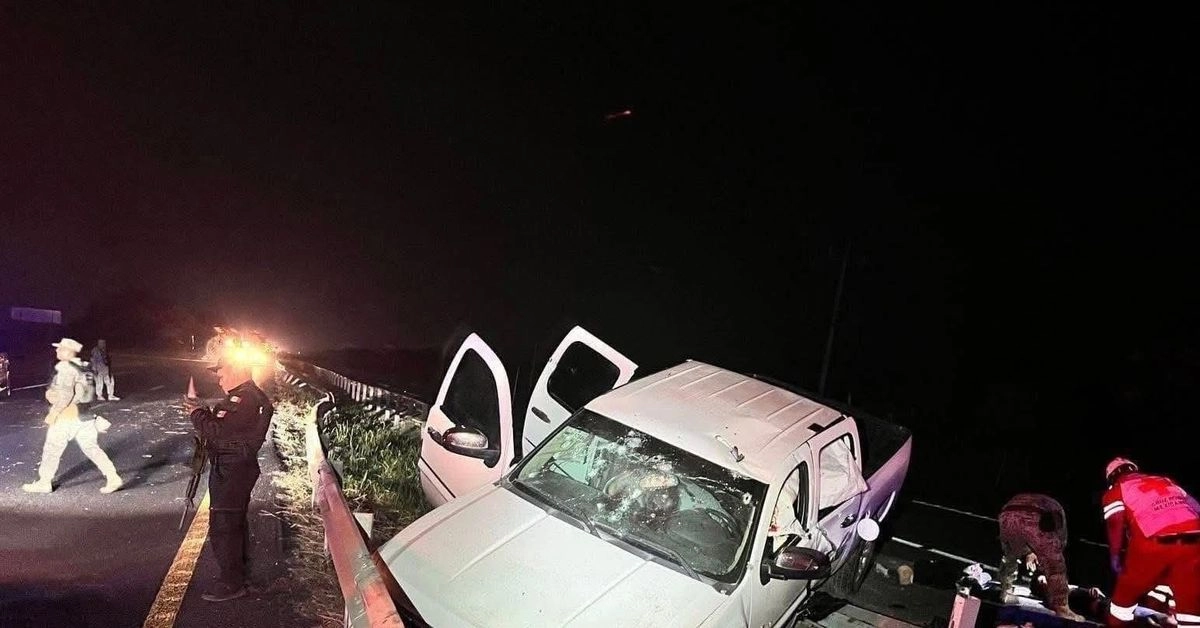 La Defensa dio a conocer que hacia las 20 horas del lunes, militares se desplazaban en un convoy de tres vehículos, cuando una camioneta blanca trato de embestirlo, por lo que repelieron la agresión. Foto