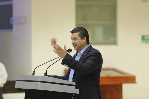  El gobernador de Tamaulipas, Francisco García Cabeza de Vaca. Foto 'La Jornada'