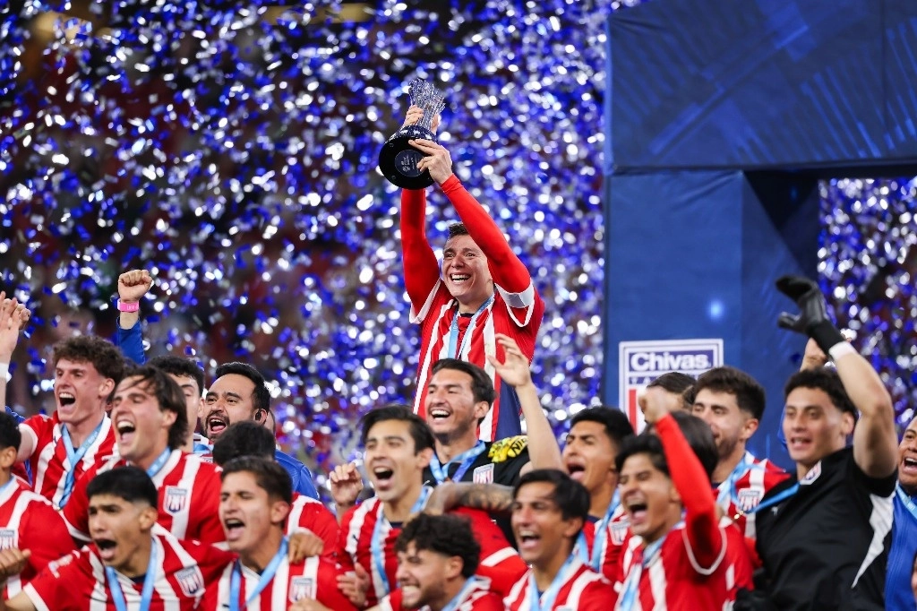 La filial de Chivas remontó un duelo cerrado ante el Celaya para coronarse como nuevo monarca de la segunda división. Foto tomada de X @LigaMXExpansion.
