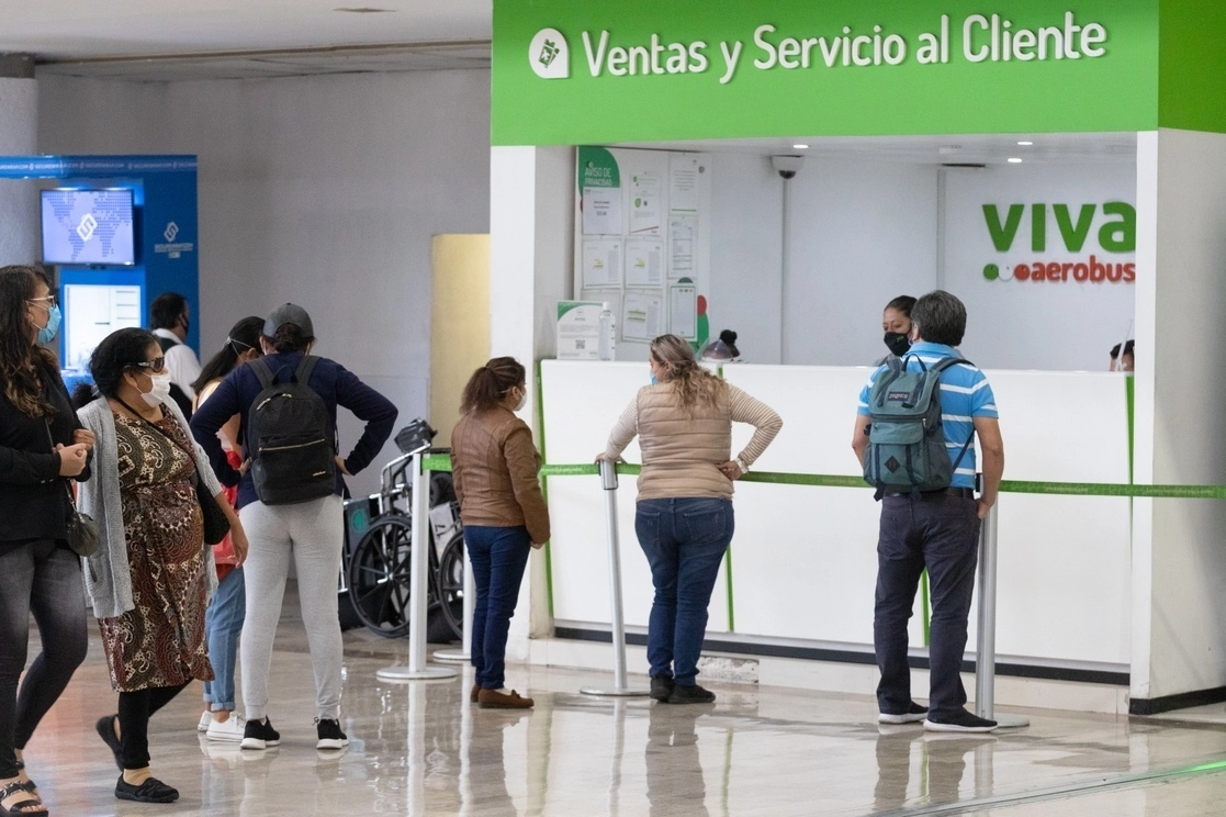 Módulo de VivaAerobus en el Aeropuerto Internacional de la Ciudad de México. Foto Pablo Ramos / Archivo