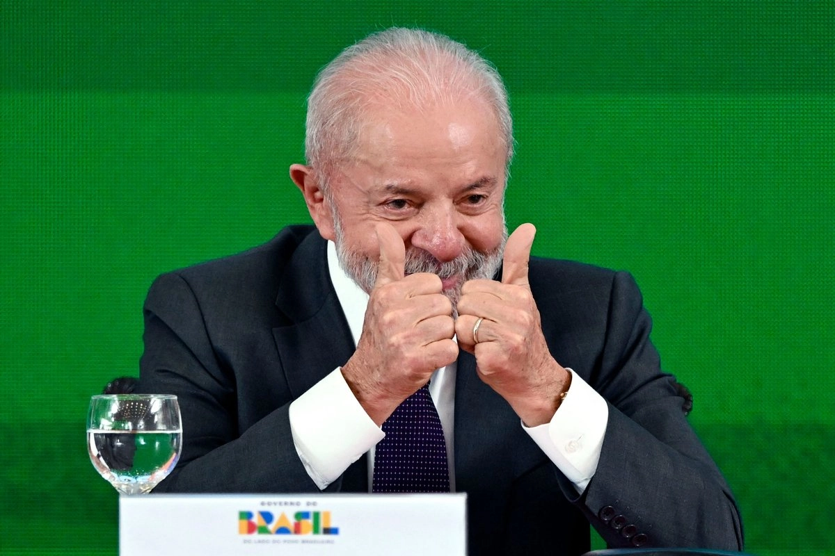El presidente de Brasil, Luiz Inácio Lula da Silva, gesticula mientras habla durante la reunión del Consejo para el Desarrollo Económico y Social Sostenible en el Palacio de Itamaraty en Brasilia, el 4 de diciembre de 2025. Foto