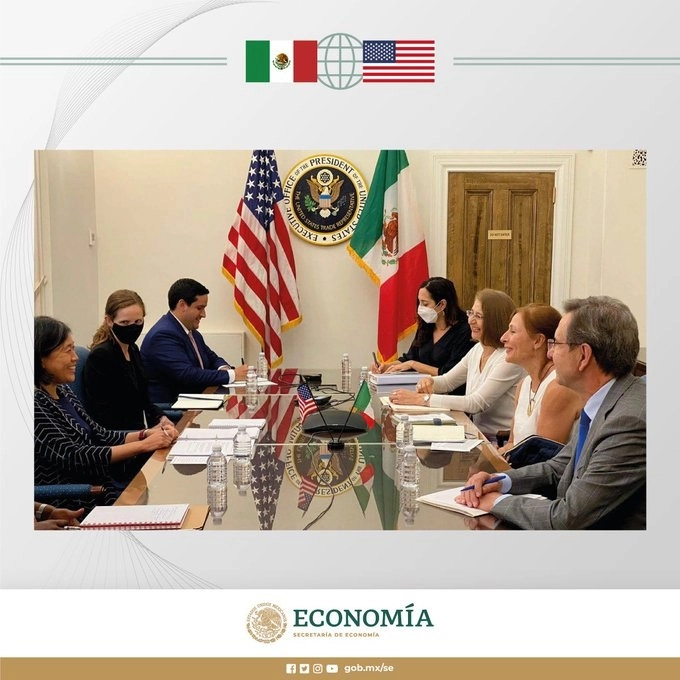 Reunión de la secretaria con la embajadora Katherine Tie. Foto @TatianaClouthier