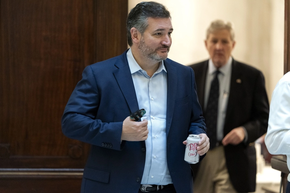 El senador republicano Ted Cruz en el Capitolio, el 17 de febrero de 2022. Foto Ap