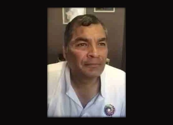 El ex presidente de Ecuador Rafael Correa denunció que actores políticos, económicos y judiciales de Ecuador buscan impedir su participación y la de su movimiento en las elecciones, las cuales están programadas para febrero de 2021. Foto tomada del video publicado en
Twitter por el ahora aspirante