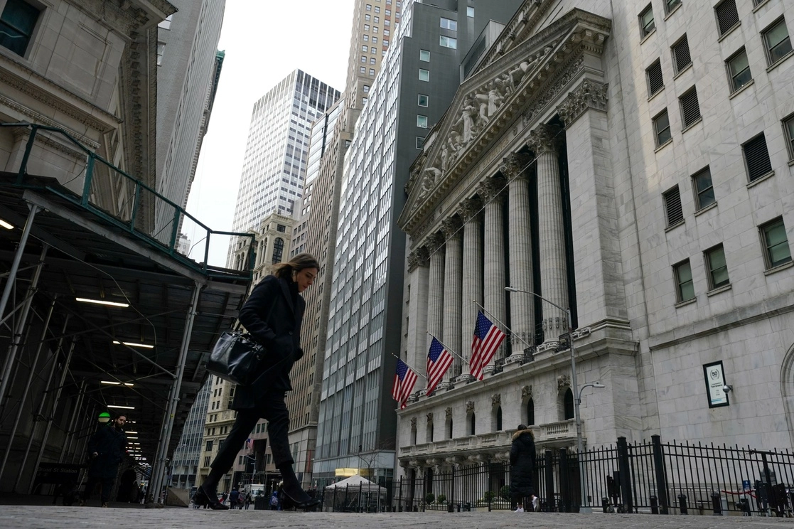Las caídas en los mercados registradas a causa de la inflación tienen un gran peso la confianza del consumidor hecha por la Universidad de Michigan. Foto Ap 