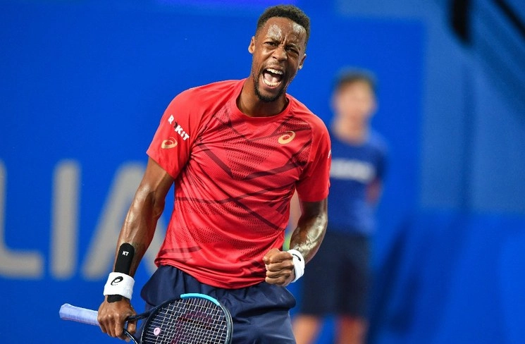 Gael Monfils se impuso en sets corridos al canadiense Vasek Pospisil, en la final del Torneo de Montpellier, en Francia. Foto Afp 