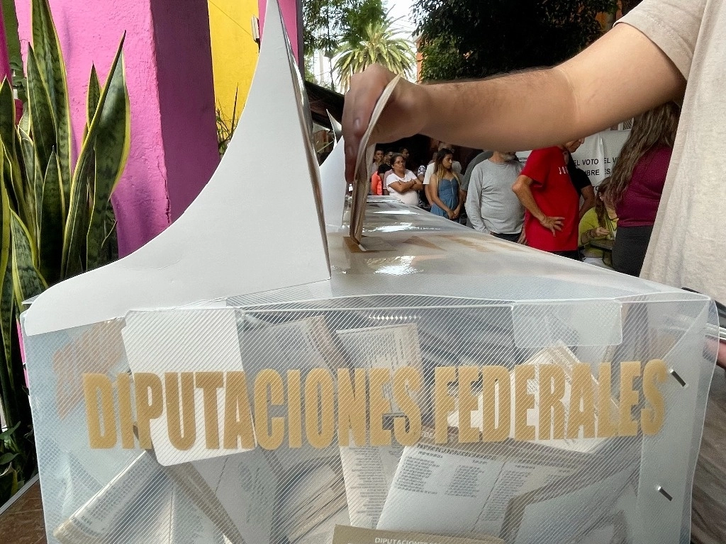 El TEPJF deshechó los juicios promovidos por partidos de oposición en contra de 37 diputaciones federales. Foto Roberto García