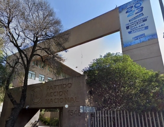 Aspecto externo de la sede nacional del PAN. Imagen tomada de Street View / archivo