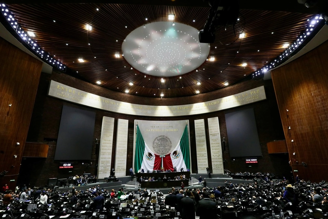 Legisladores durante el inicio de la sesión en la que se discutirá el Presupuesto de Egresos de la Federación (PEF) 2023, en la Cámara de Diputados, el 10 de noviembre de 2022. Foto Roberto García Ortiz



