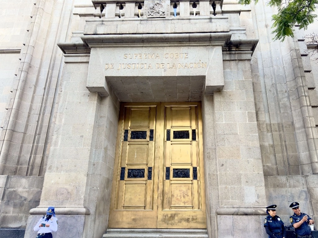 La Corte no definió ayer a partir de cuándo correrá el plazo de 24 horas, pero decidió que quedará establecido en el engrose del proyecto. Foto Roberto García Ortiz / Archivo