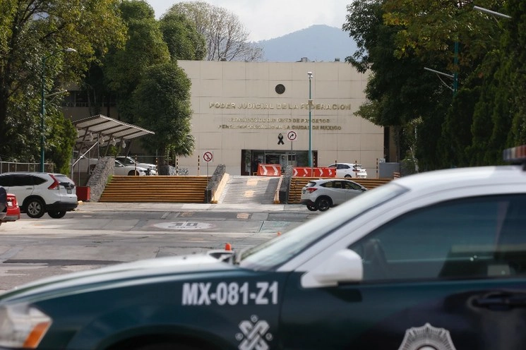 Área de juzgados del Reclusorio Norte de la Ciudad de México, desde donde se realiza la audiencia virtual en la que comparece el ex director de Pemex, Emilio 'L'. Foto Guillermo Sologuren