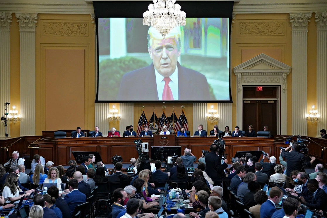 Imagen de la octava audiencia del comité selecto de la Cámara de Representantes para esclarecer el asalto al Capitolio de Estados Unidos el 6 de enero de 2021. Foto Ap.
