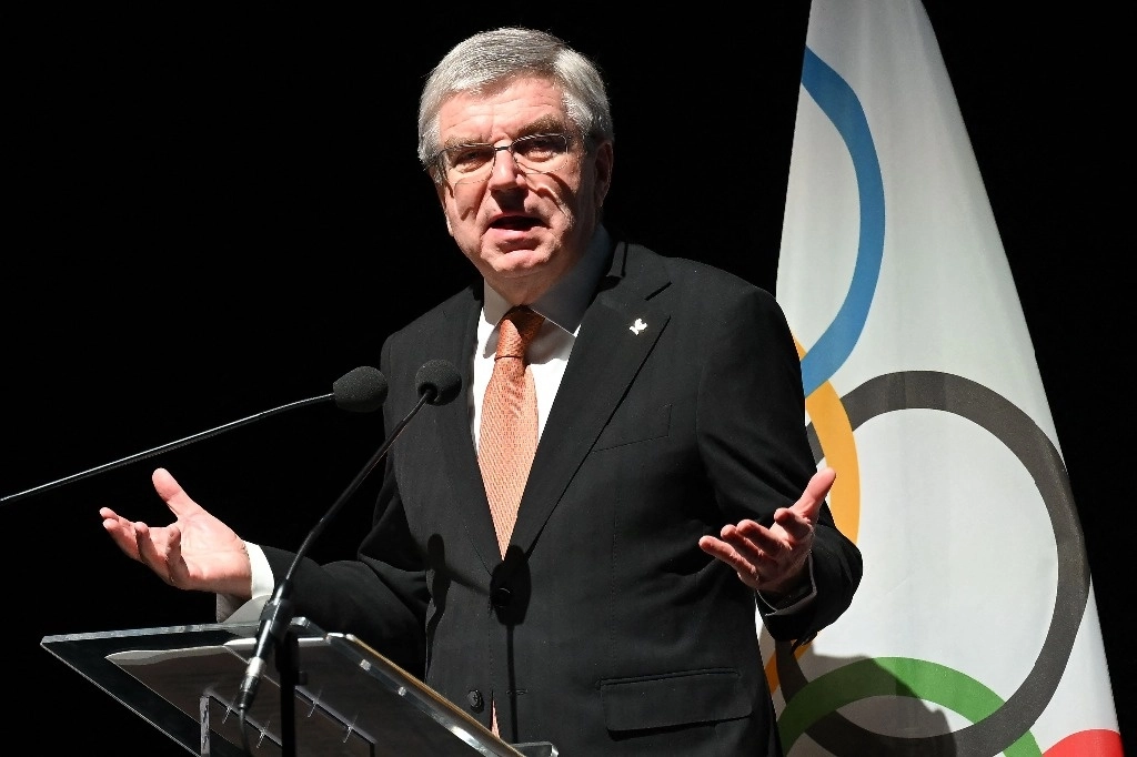 El presidente del Comité Olímpico Internacional, Thomas Bach, no volverá a ser un simple miembro del organismo cuando abandone la presidencia el 23 de junio, anunció el organismo. Imagen del 6 febrero de 2025. Foto Afp