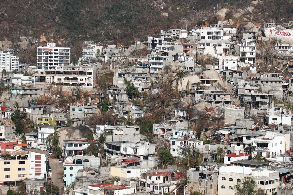 El puerto de Acapulco, Guerrero, quedo fuertemente afectado tras el paso del huracán ‘Otis’. Foto Víctor Camacho