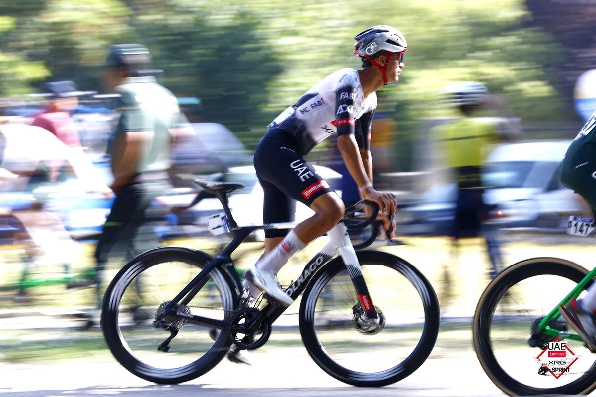 El mexicano Isaac del Toro terminó en el lugar 19 en la cuarta etapa de la Vuelta a Burgos 2025, prueba ciclista que se desarrolla en España. Foto 