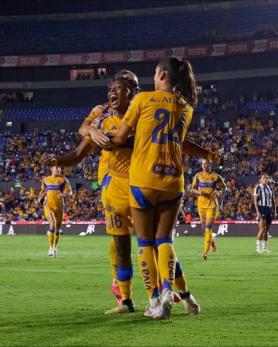 Rangel entró de cambio a los 81 minutos y poco tiempo después (85) definió el rumbo del partido en el estadio Universitario. La tarea no fue sencilla para las felinas. Foto     @TigresFemenil