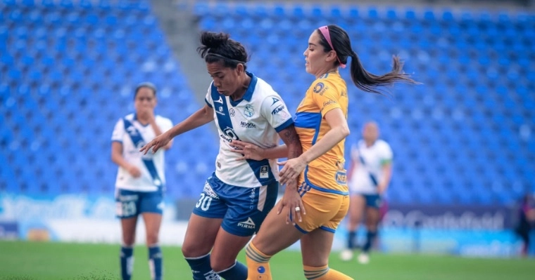 El marcador es un reflejo de los 34 puntos que han conseguido las regiomontanas en 13 fechas de la Liga Mx Femenil, una cosecha a la que sólo el Pachuca, con 29, ha podido acercarse en la recta final con una cadena de victorias. Foto @ClubPueblaFem