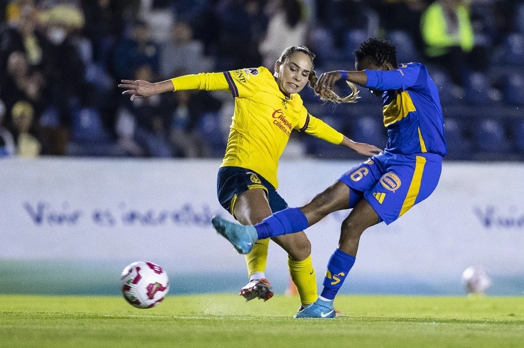 Una de las jugadas del encuentro deportivo. Foto Tigres Femenil