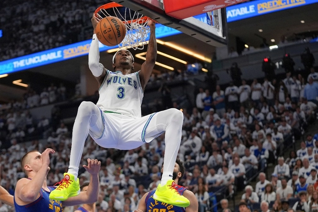 El séptimo y definitivo juego de esta apasionante eliminatoria se disputará el domingo en la cancha de los Nuggets, los vigentes campeones. Foto Ap.