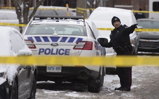 El tiroteo fue reportado en una zona residencial de Denver la madrugada del domingo. Foto Ap 