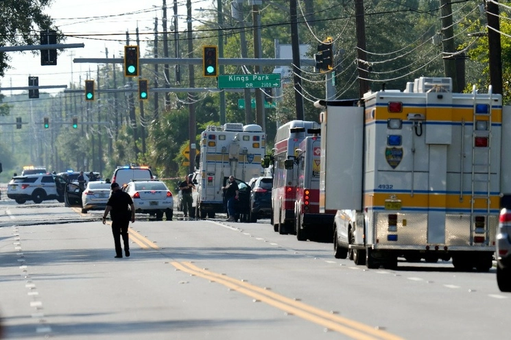 Cuerpos de seguridad en la zona del tiroteo. Foto Ap