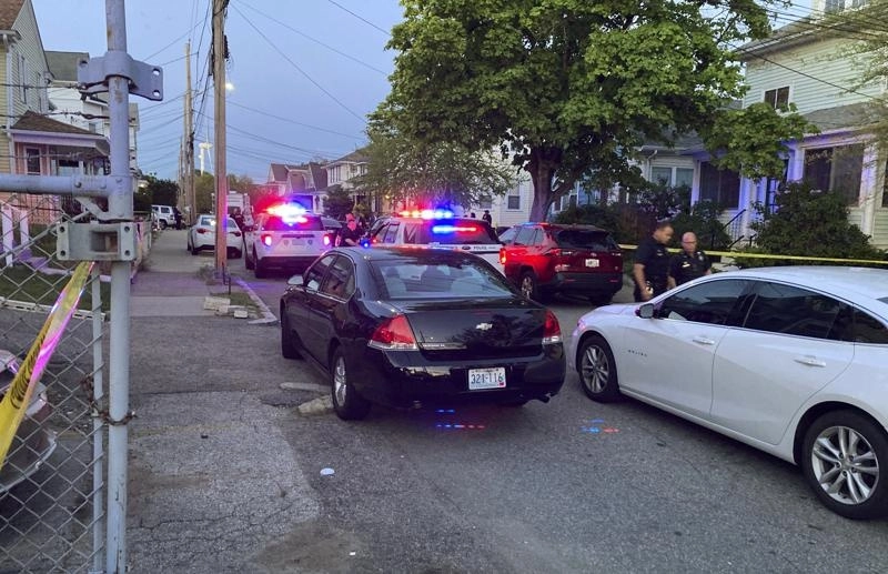 El incidente se registró poco antes de las 7 de la noche en el vecindario de Washington Park. Foto Ap