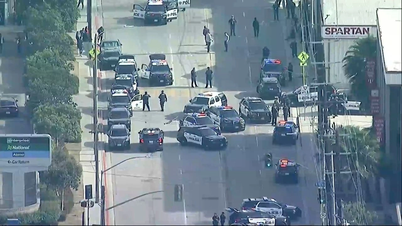El presunto pistolero fue visto con uniforme de seguridad al momento del tiroteo. Foto