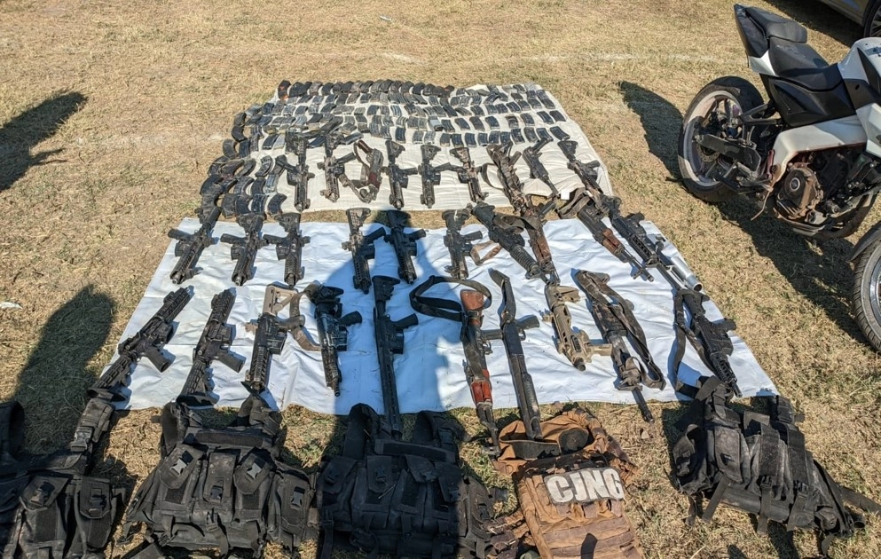 Efectivos del Ejército mexicano se enfrentaron con integrantes de la delincuencia organizada en municipio de Tizapán el Alto, una zona controlada por el ‘cártel Jalisco Nueva Generación’ y detuvieron a 20 agresores. Foto cortesía Sedena