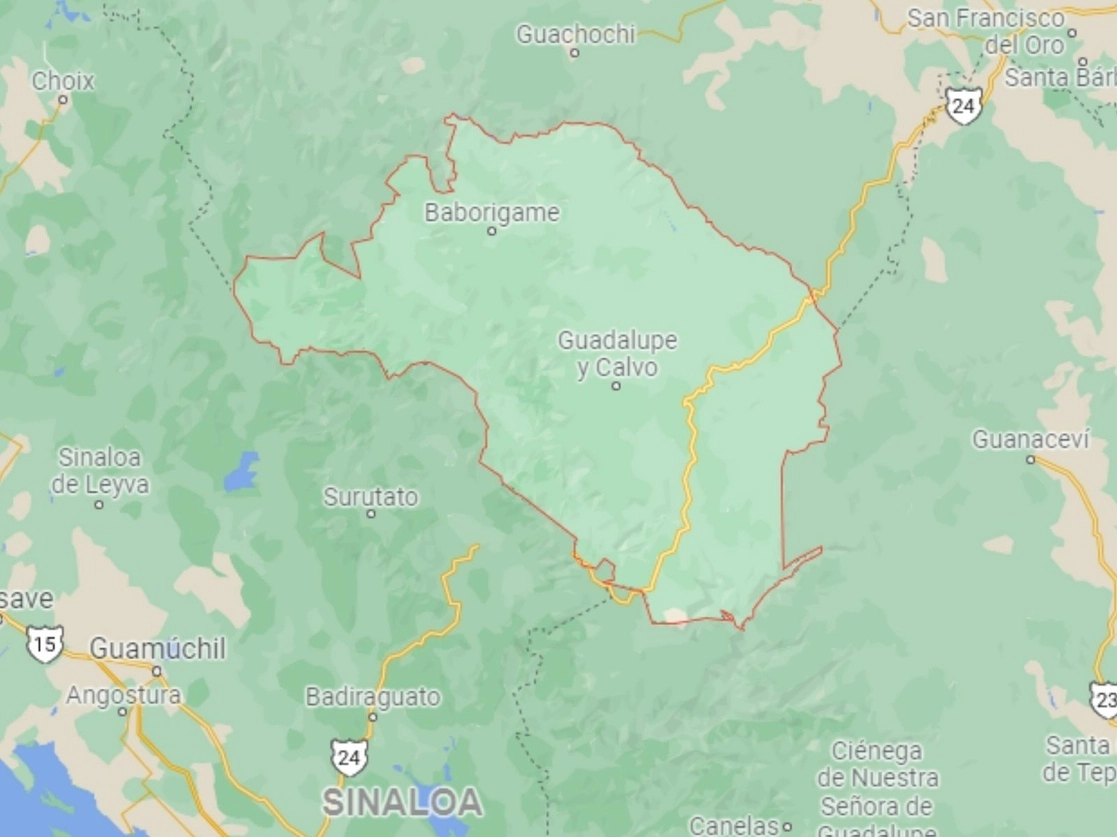 Un enfrentamiento de casi tres horas entre grupos rivales de la delincuencia organizada la tarde del domingo en el municipio serrano de Guadalupe y Calvo, dejó al menos 18 muertos. Imagen tomada de Google Maps