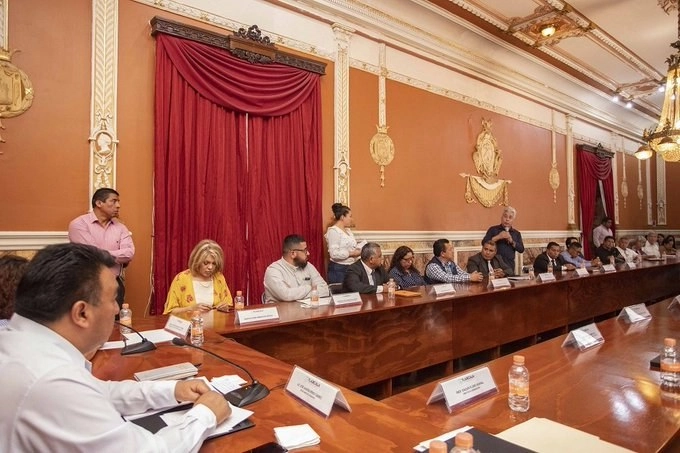 Reunión de la Secretaría de Gobierno de Tlaxcala con asociaciones religiosas para reducir riesgos por Covid-19. Foto tomada de Twitter @GobTlaxcala