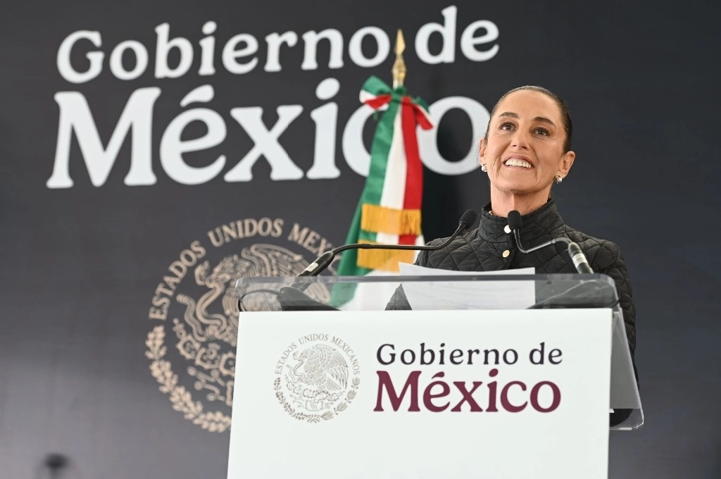 La mandataria recordó que entre México y Estados Unidos “hemos tenido momentos dolorosos, como las invasiones y la entrega de la mitad de nuestro territorio”. Foto Presidencia 
