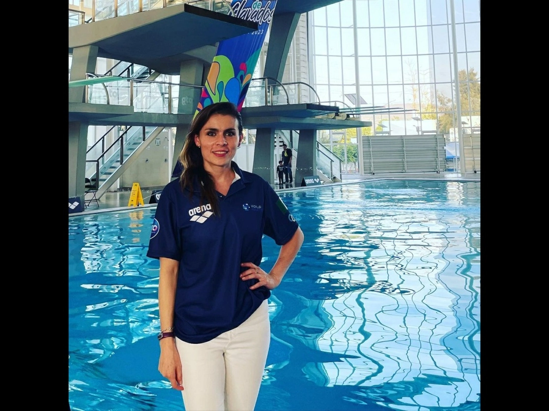 La ahora jueza internacional de clavados Azul Almazán participó en el Foro Mujeres Transformando el Deporte, ayer en la Codeme. Foto @azulalmazannoly 
